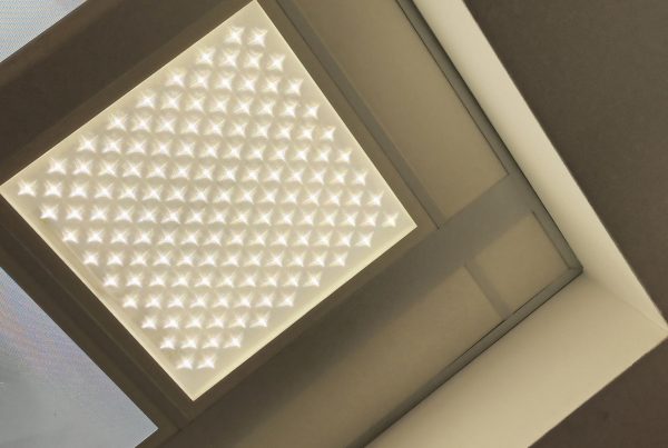 Square lay-in luminaires