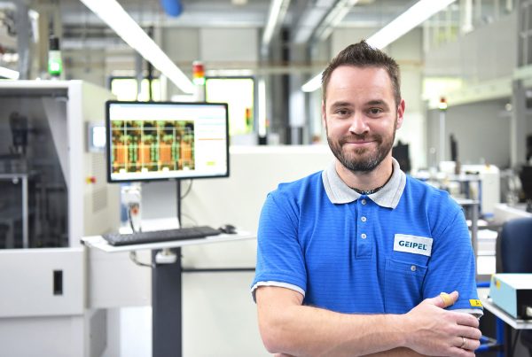 Technische Arbeitskraft für den Bereich Metalldecken